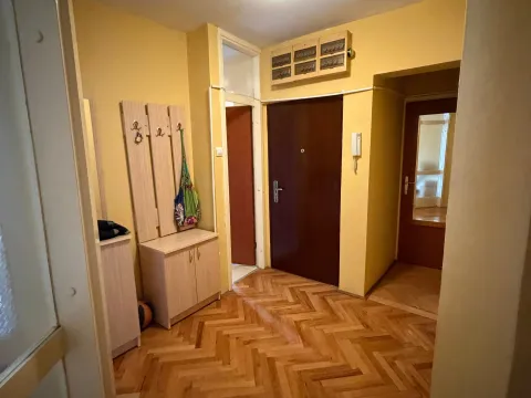 Prodaja, trosoban stan, 92m², Centar, Cetinje - image 7