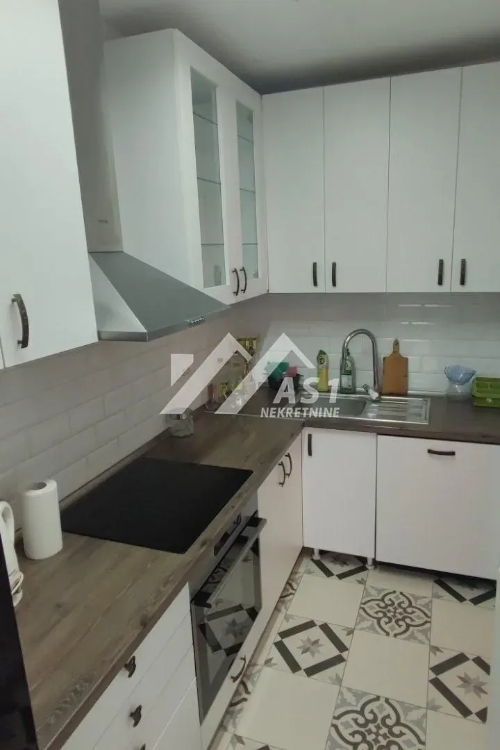 Izdavanje, trosoban stan, 80m², Novi Sad Sve Podlokacije, Novi Sad
