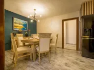 Izdavanje, trosoban stan, 150m², Muo, Kotor - image 4