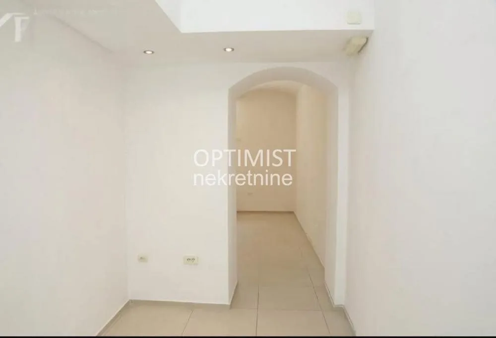 Sale, office space, 38m², Stari Grad, Beograd