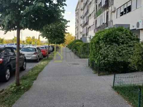 Prodaja, garsonjera, 33m², Podgorica, Crna Gora - image 8