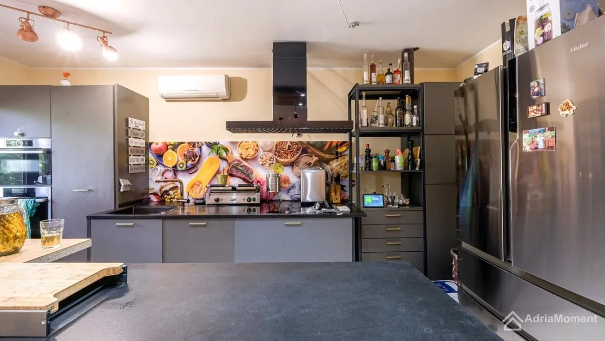 Prodaja, kuća, 174m², Budva, Crna Gora