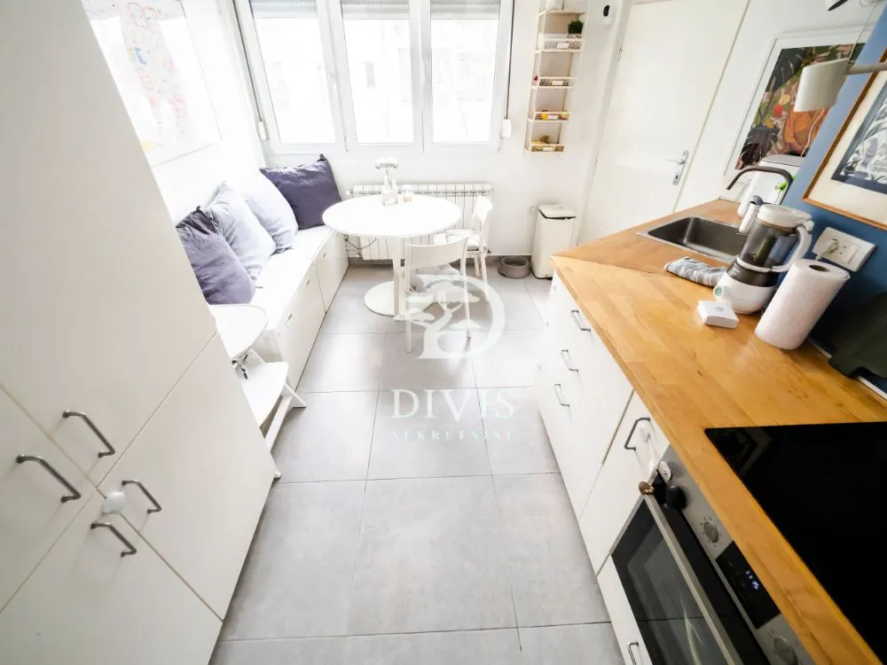 Sale, two bedroom apartment, 56m², Stari Grad, Beograd
