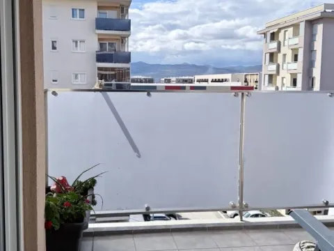 Prodaja, trosoban stan, 72m², City Kvart, Podgorica - image 12