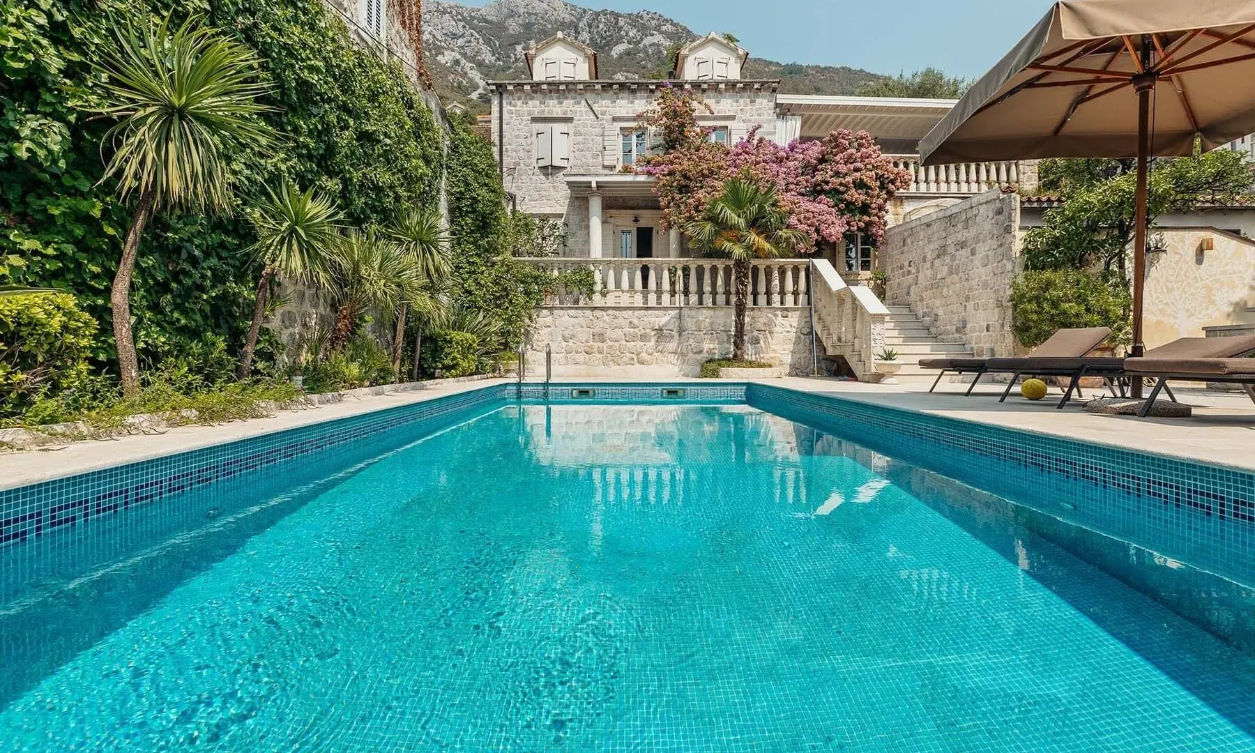 Prodaja, kuća, 382m², Perast, Kotor