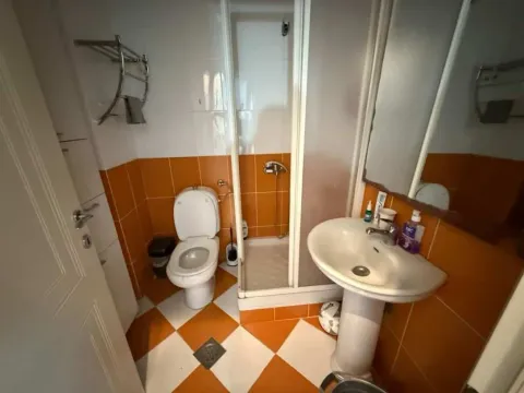 Izdavanje, jednosoban stan, 43m², Centar, Budva - image 9