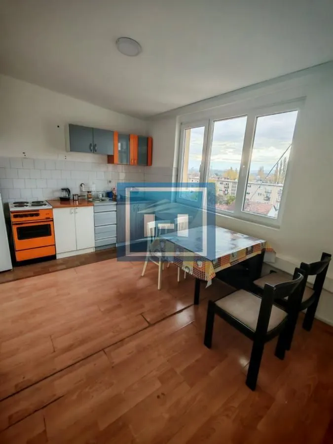 Izdavanje, dvosoban stan, 60m², Centar, Paraćin