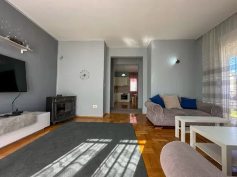 Izdavanje, kuća, 120m², Tološi, Podgorica - image 6