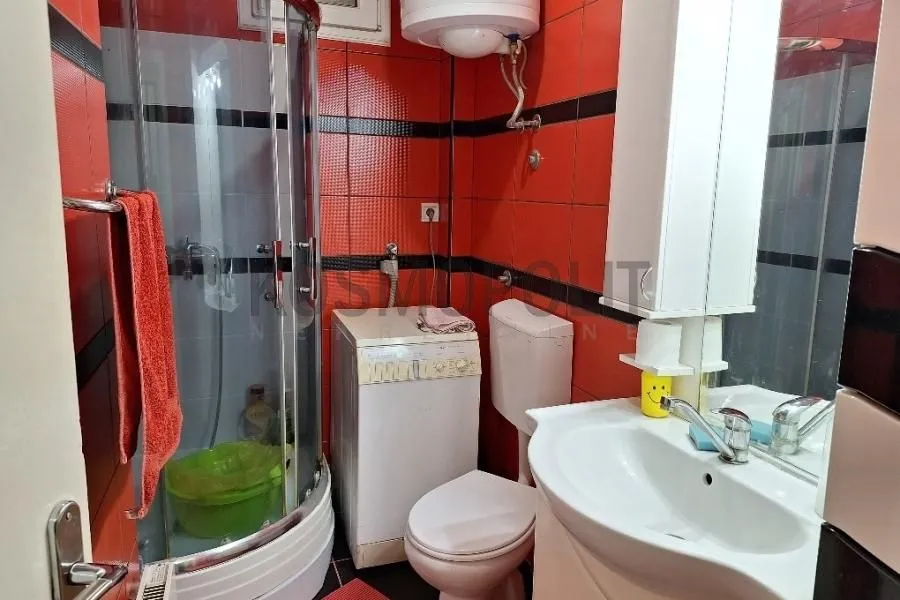 Prodaja, trosoban stan, 83m², Centar, Pančevo