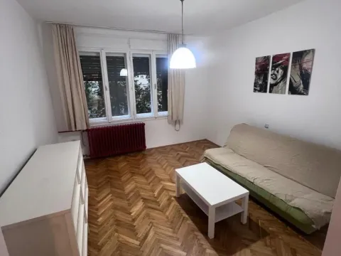 Izdavanje, trosoban stan, 55m², Savski Venac, Beograd - image 9