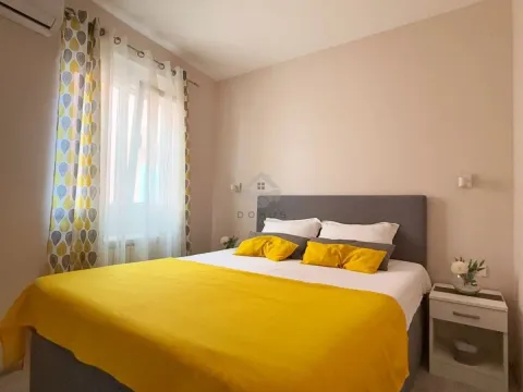 Izdavanje, dvosoban stan, 70m², Bečići, Budva - image 16