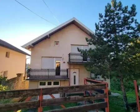 Izdavanje, kuća, 160m², Sremska Kamenica, Petrovaradin - image 32