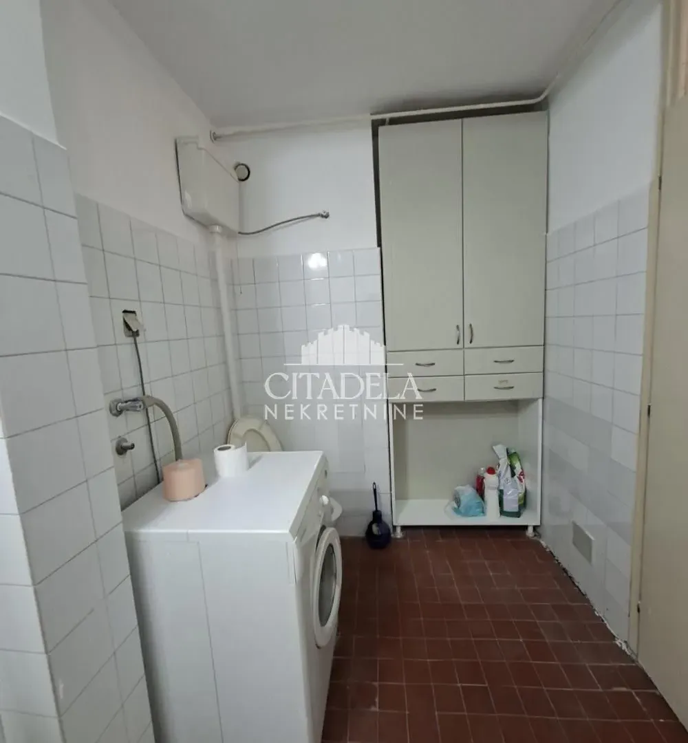 Sale, four bedroom apartment, 118m², Banjica, Voždovac Sve Podlokacije