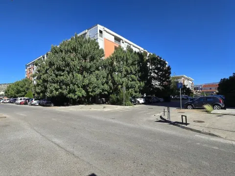 Sale, apartment, 90m², Blok 9, Podgorica - image 17