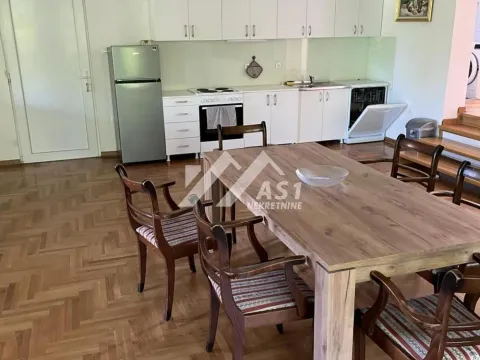 Izdavanje, četvorosoban stan, 120m², Stari Majur, Petrovaradin - image 1