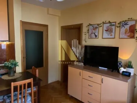 Izdavanje, dvosoban stan, 50m², Grbavica, Novi Sad Sve Podlokacije - image 3