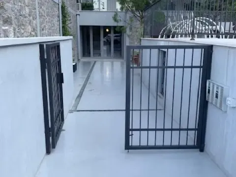 Prodaja, četvorosoban stan, 403m², Dobrota, Kotor - image 5