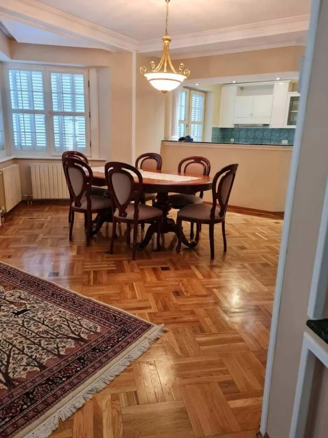Izdavanje, kuća, 400m², Savski Venac, Beograd