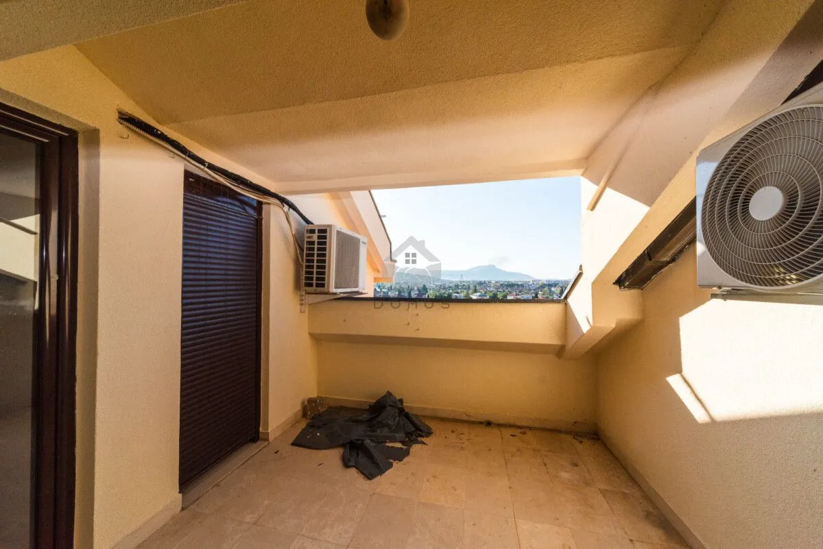 Izdavanje, kuća, 380m², Gorica C, Podgorica