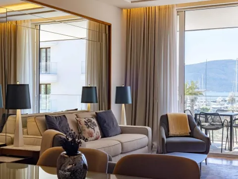 Prodaja, jednosoban stan, 81m², Porto Montenegro, Tivat - image 9