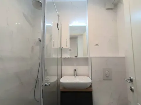 Sale, one bedroom apartment, 45m², Blok 6, Podgorica - image 8