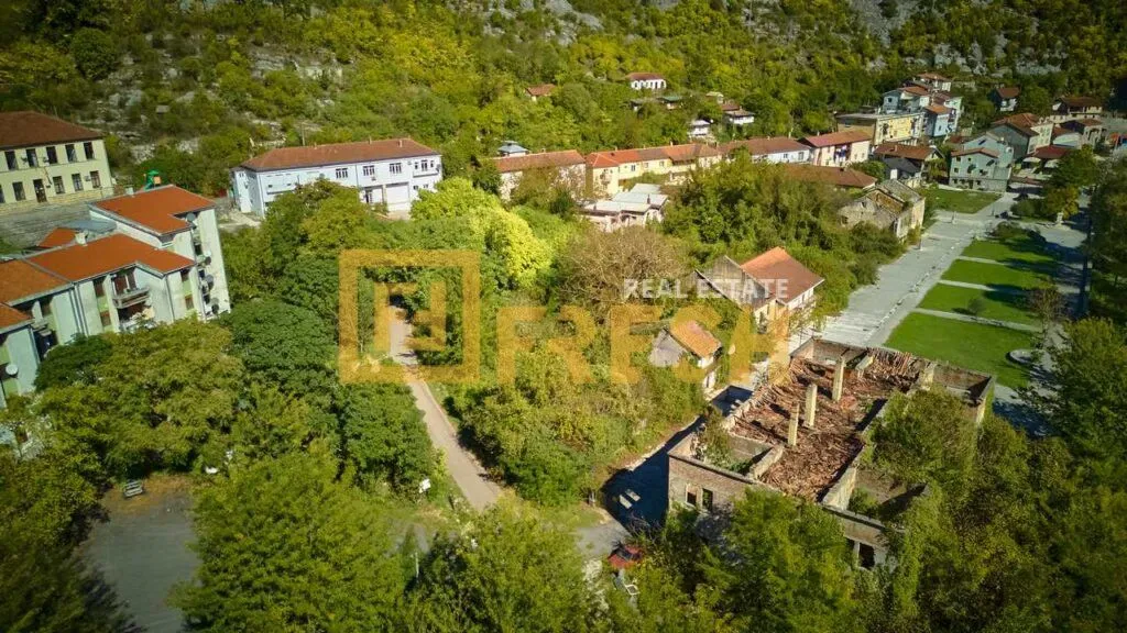 Prodaja, plac, 829m², Cetinje, Crna Gora
