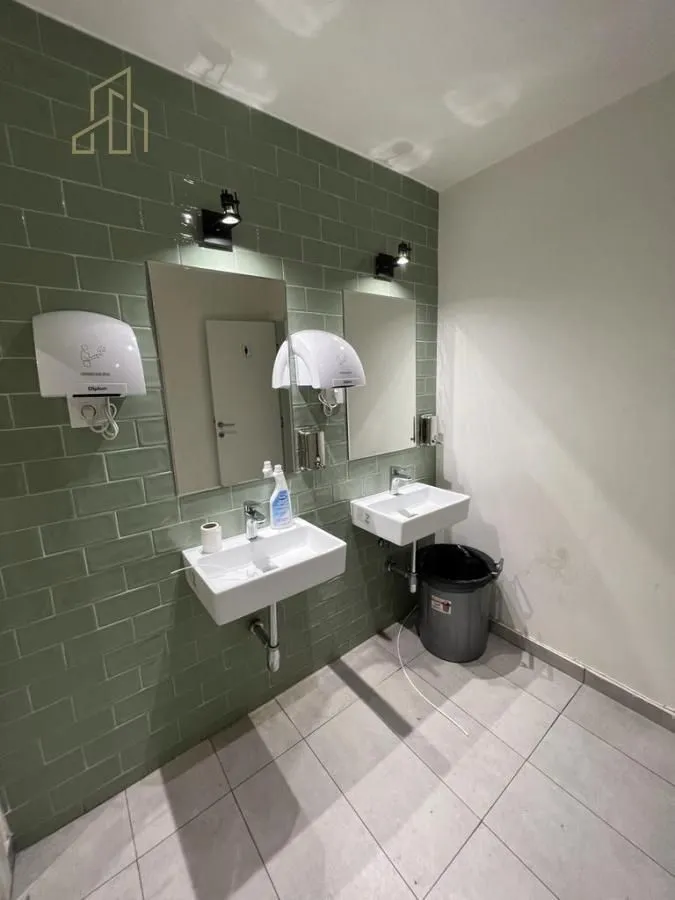 Rent, office space, 2000m², Voždovac Sve Podlokacije, Beograd