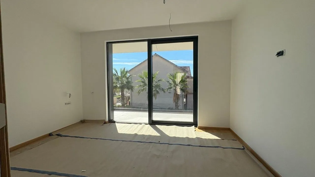 Sale, two bedroom apartment, 6837m², Tivat, Crna Gora