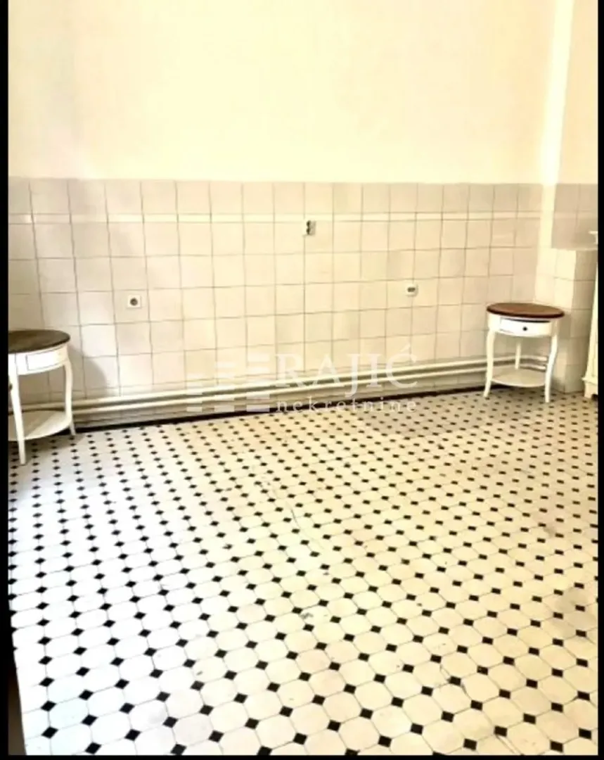 Rent, apartment, 240m², Stari Grad, Beograd