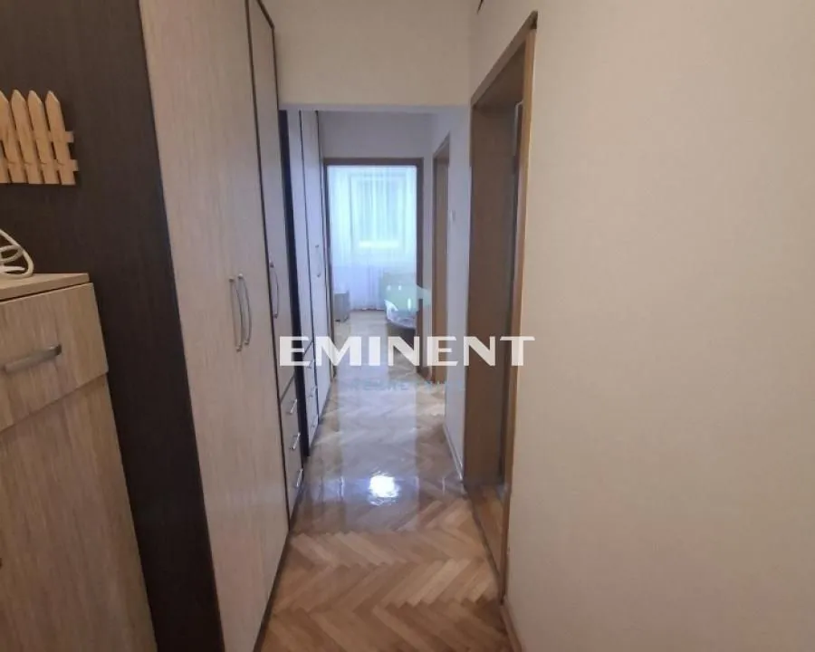 Rent, three bedroom apartment, 52m², Vračar Sve Podlokacije, Beograd