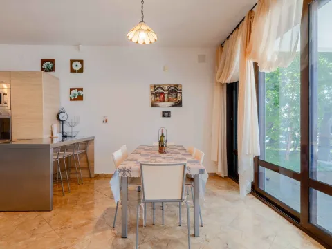 Sale, house, 416m², Utjeha, Bar - image 11