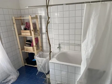 Izdavanje, četvorosoban stan, 120m², Savski Venac, Beograd - image 11