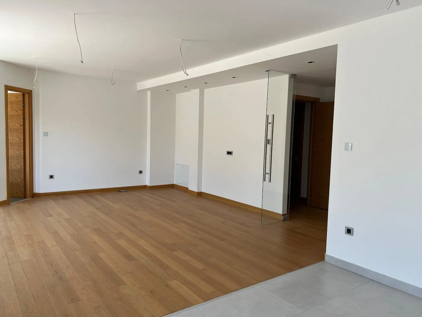 Sale, one bedroom apartment, 240m², Adamovićevo Naselje, Novi Sad Sve Podlokacije