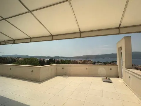 Rent, two bedroom apartment, 100m², Tivat, Crna Gora - image 19