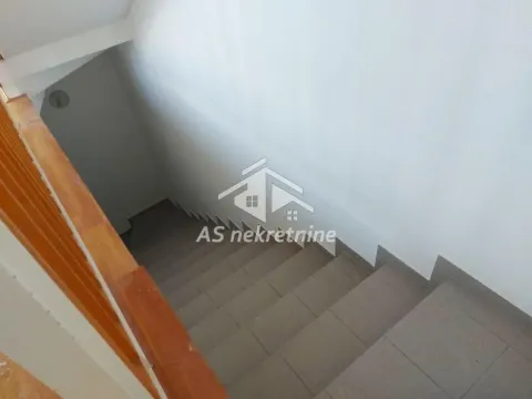 Izdavanje, kuća, 300m², Savski Venac, Beograd - image 47