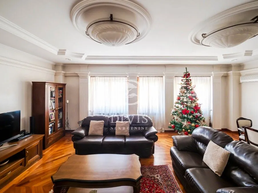 Rent, four bedroom apartment, 107m², Slavija, Vračar Sve Podlokacije