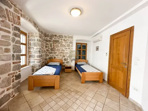 Prodaja, kuća, 97m², Muo, Kotor - image 11
