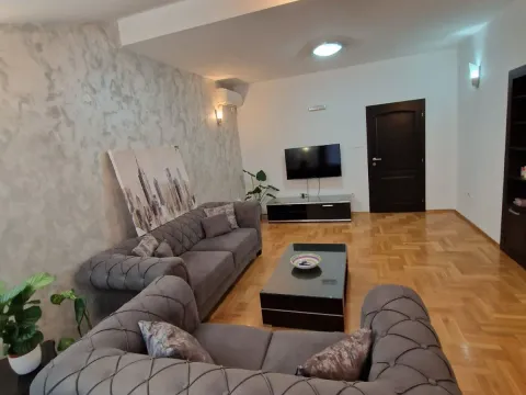 Izdavanje, stan, 115m², Tološi, Podgorica - image 10