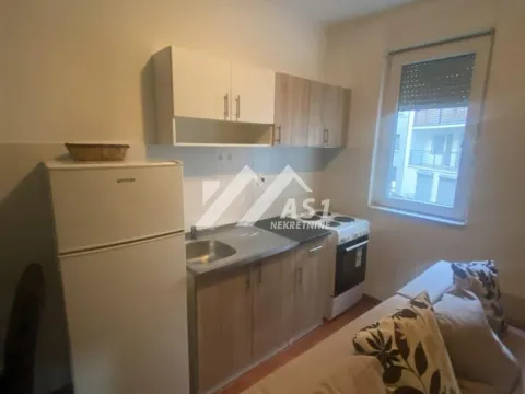 Izdavanje, jednosoban stan, 30m², Bulevar Evrope, Novi Sad Sve Podlokacije - image 5