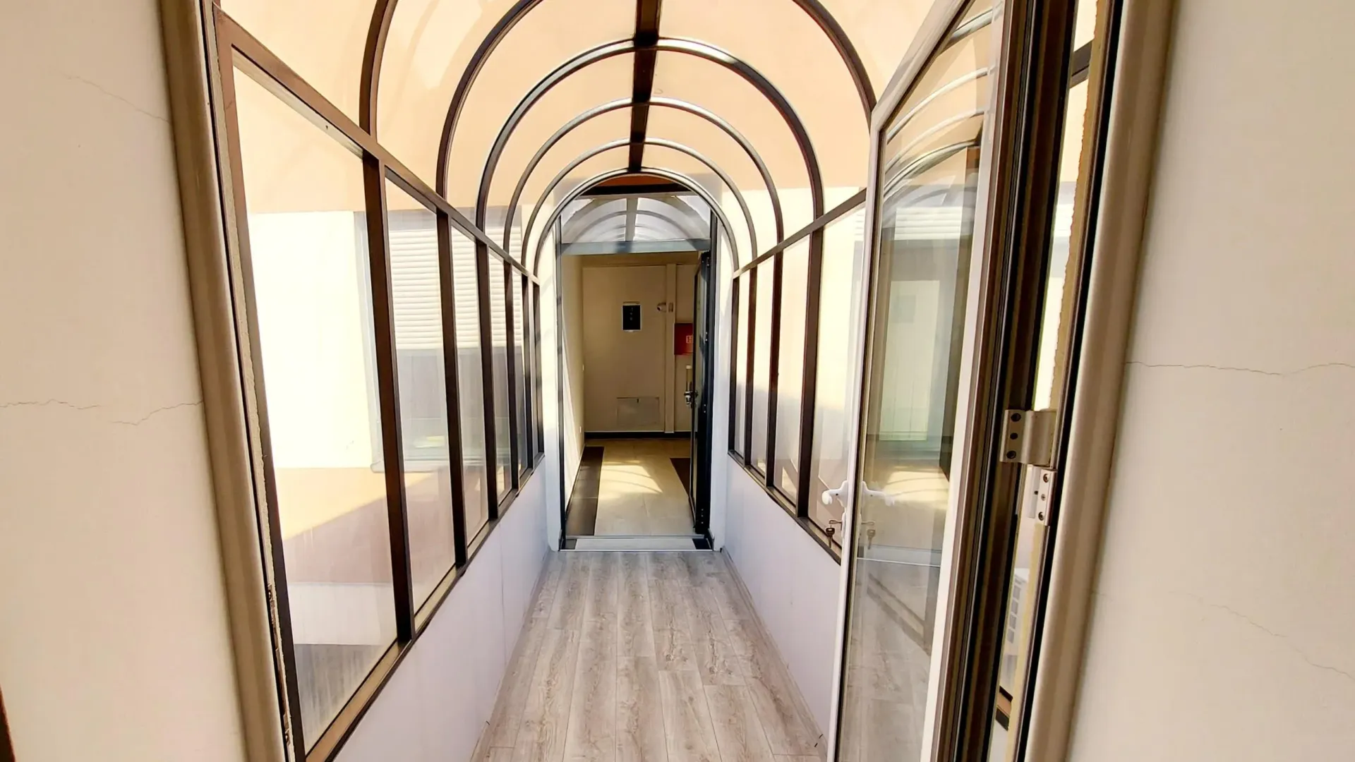 Izdavanje, poslovni prostor, 831m², Trstenik, Srbija