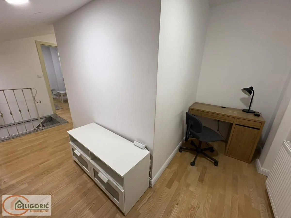 Rent, three bedroom apartment, 65m², Stari Grad, Beograd