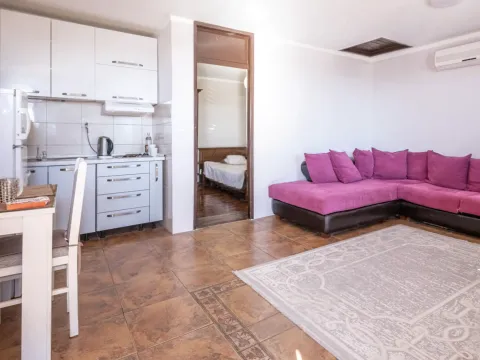 Prodaja, kuća, 153m², Tivat, Crna Gora - image 4