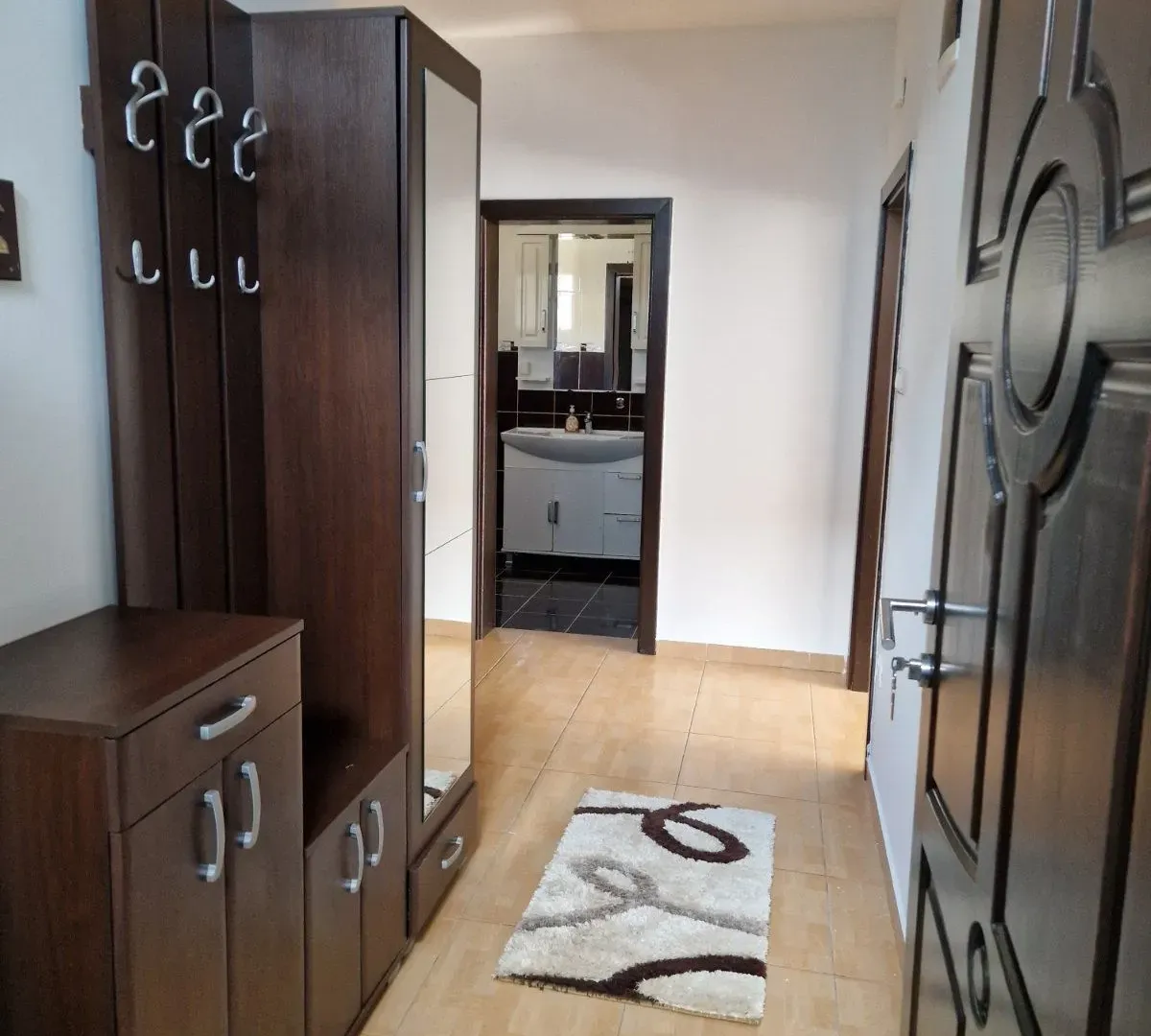 Rent, apartment, 115m², Tološi, Podgorica
