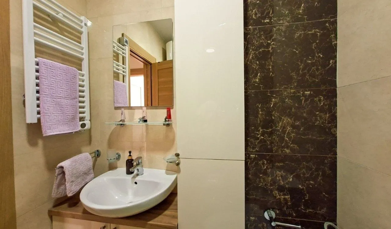Izdavanje, jednosoban stan, 50m², Tuški Put, Podgorica