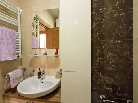 Izdavanje, jednosoban stan, 50m², Tuški Put, Podgorica - image 4