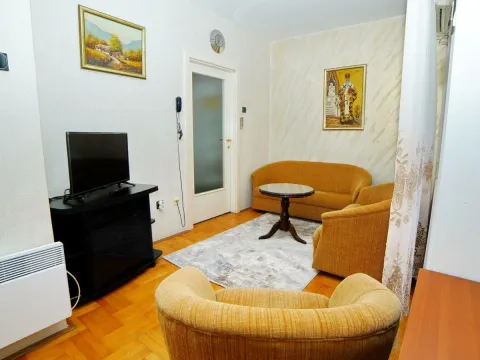 Rent, one bedroom apartment, 44m², Preko Morače, Podgorica - image 13