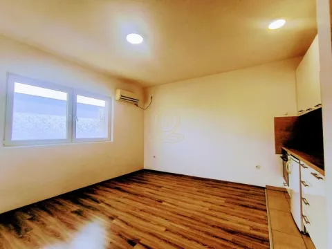 Izdavanje, jednosoban stan, 38m², Adice, Novi Sad Sve Podlokacije - image 5