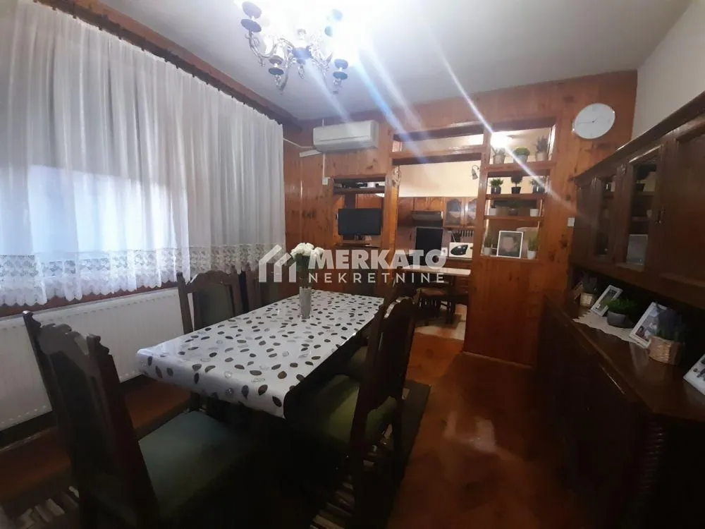 Prodaja, kuća, 369m², Centar, Zrenjanin