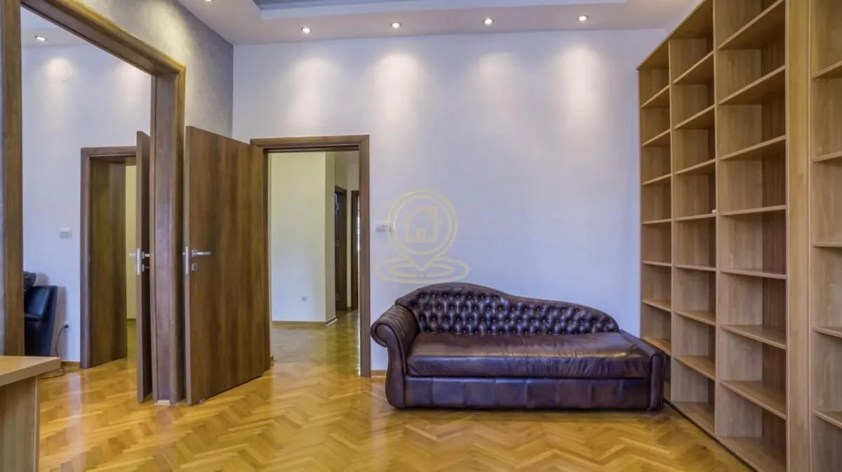 Rent, four bedroom apartment, 100m², Savski Venac, Beograd
