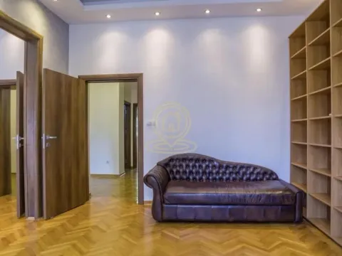 Izdavanje, četvorosoban stan, 100m², Savski Venac, Beograd - image 2